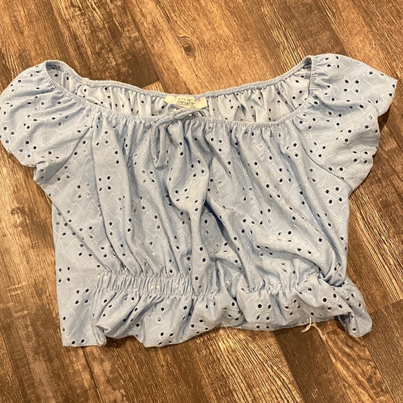 Crop top - Picture 1 of 1